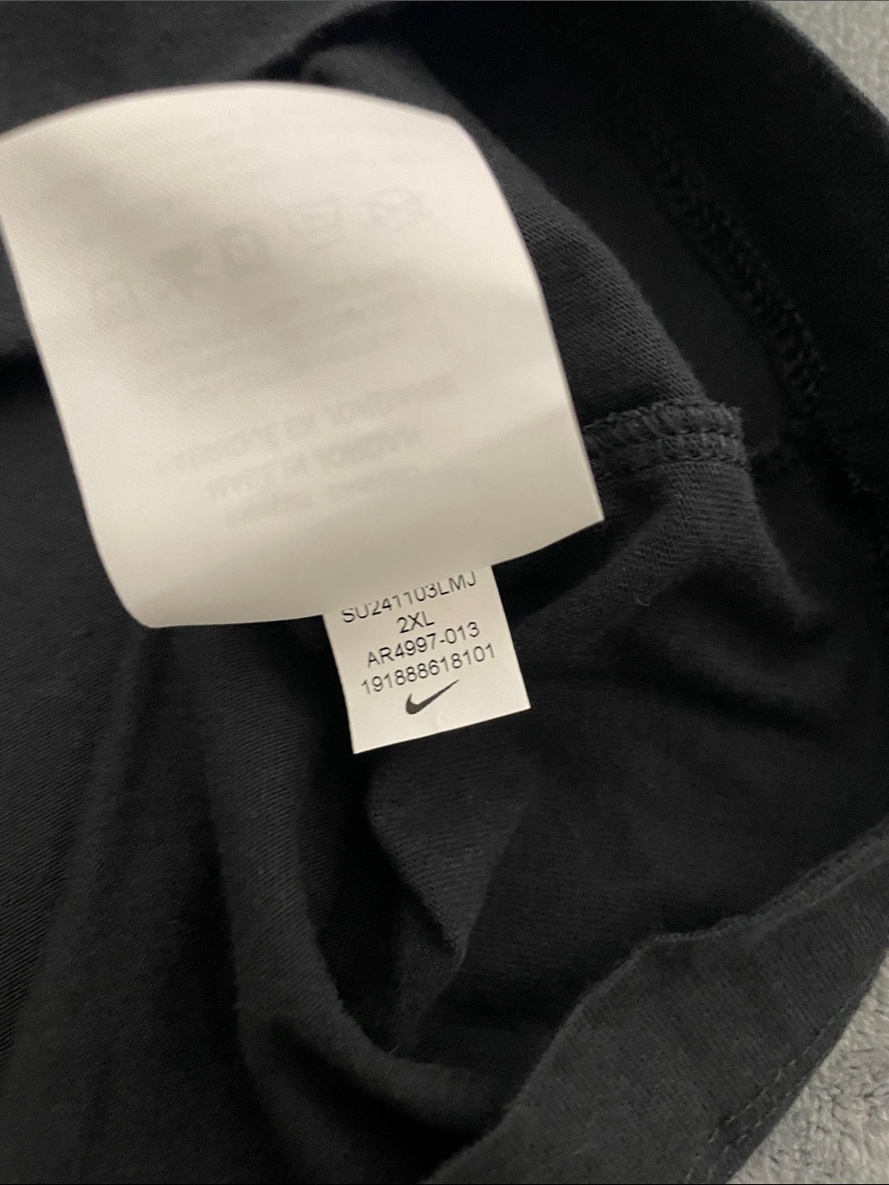 Nike Tee - Picture 6 of 6